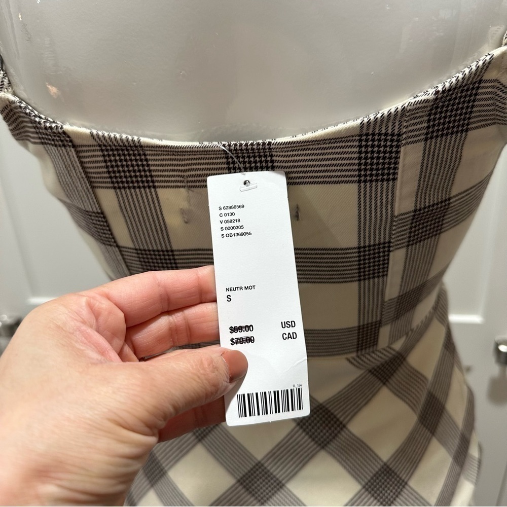 Urban Outfitters Keya Plaid Hook and eye Closure Size Small NWT - Picture 8 of 8